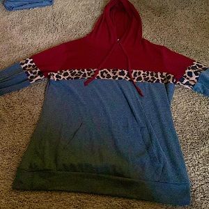 Woman drawstring hoodie. Cheetah print, burgundy, and gray.